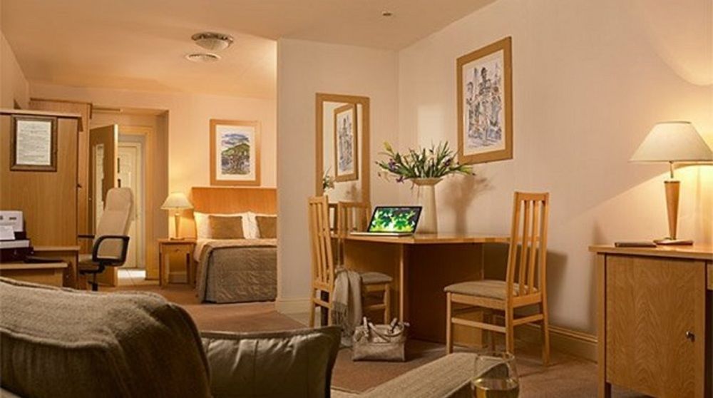 Great National South Court Hotel Лимерик Экстерьер фото
